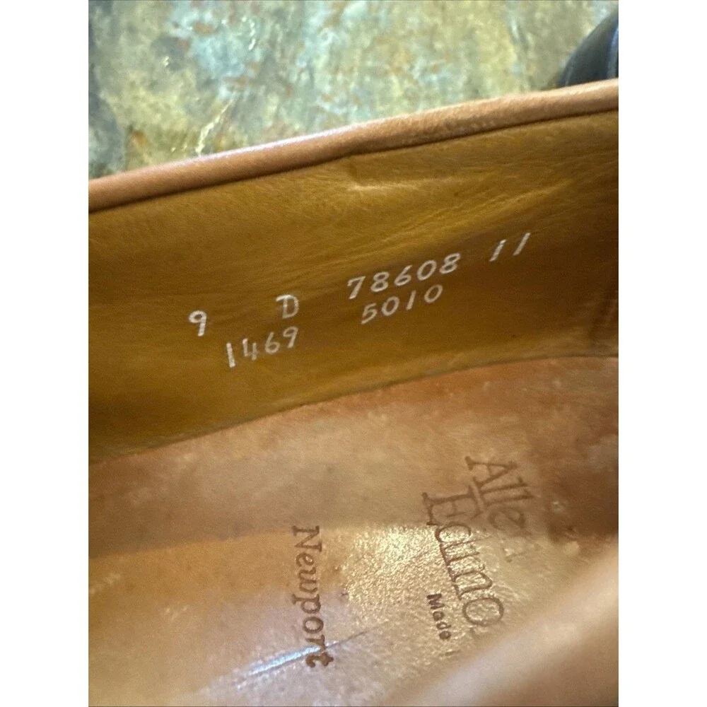 Mens Allen Edmonds “Newport” Size 9D Made In USA